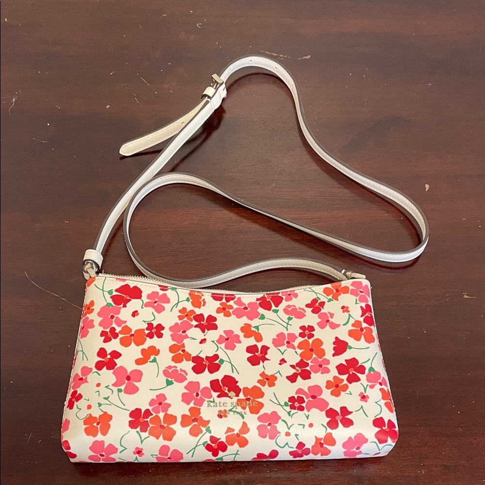 Kate Spade New York SADIE SUNNY FLORAL PRINTED CROSSBODY